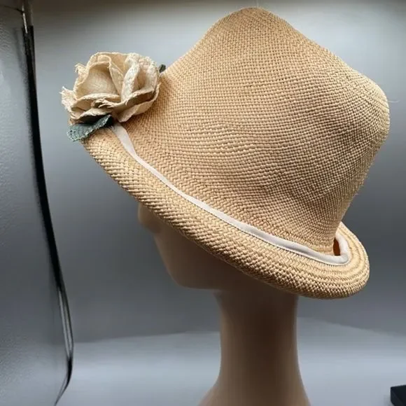 Hand crafted Andrea Stuart straw hat. - Picture 5 of 8
